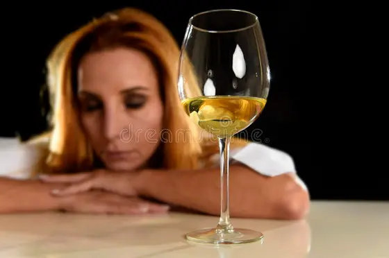 酒店小姐如何減少宿醉不適|上班喝酒前後的注意事項 酒店小姐如何減少宿醉不適|上班喝酒前後的注意事項